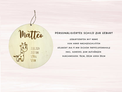 Personalisiertes Geburtsschild aus Holz  Name und Geburtsdaten  Geschenk zu Geburt - Motiv Giraffe Pappel