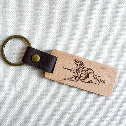 Schlüsselanhänger zum Vatertag für Papa aus Holz - Personalisiert mit Name oder Wunschtext - Bester Papa - Schlüsselanhänger für Opa - Laser