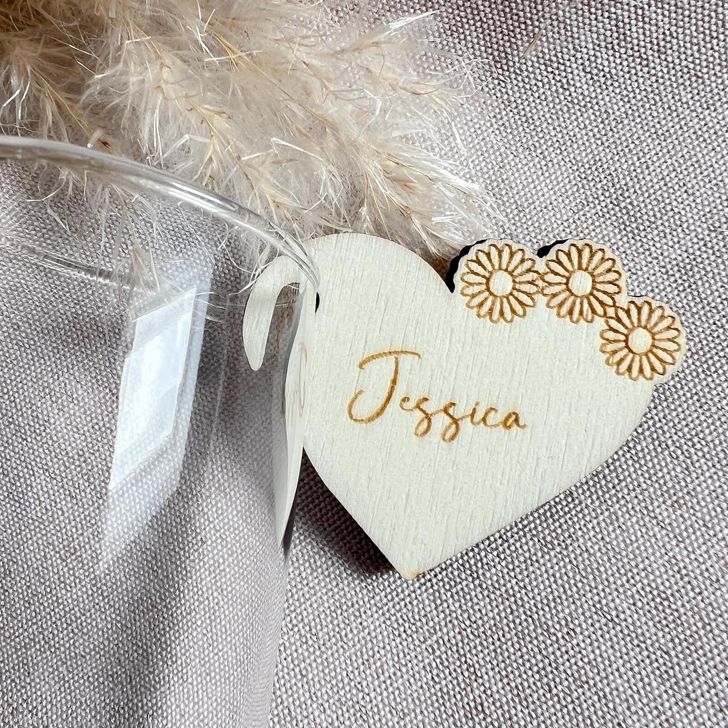 Hochzeit Platzkarten - Personalisiertes Namenschild für Glas - Thischkarten für Hochzeit, Taufe, Kommunion - Motiv Herz