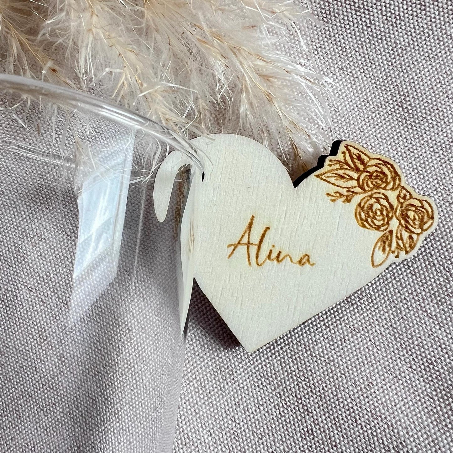 Hochzeit Platzkarten - Personalisiertes Namenschild für Glas - Thischkarten für Hochzeit, Taufe, Kommunion - Motiv Herz