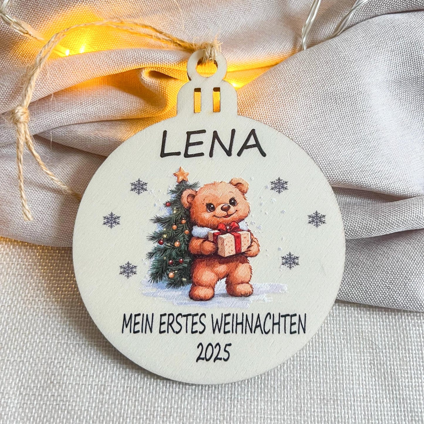 Personalisierte Weihnachtskugel aus Holz  Mit Name  Mein erstes Weihnachten 2025  Bunter  UV Druck