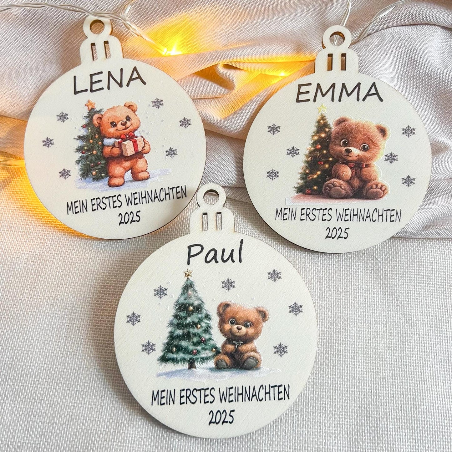 Personalisierte Weihnachtskugel aus Holz  Mit Name  Mein erstes Weihnachten 2025  Bunter  UV Druck