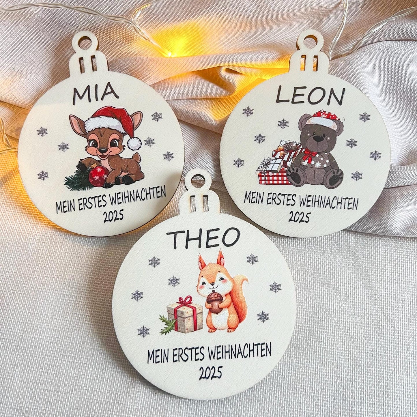 Personalisierte Weihnachtskugel aus Holz  Mit Name  Mein erstes Weihnachten 2025  Bunter  UV Druck