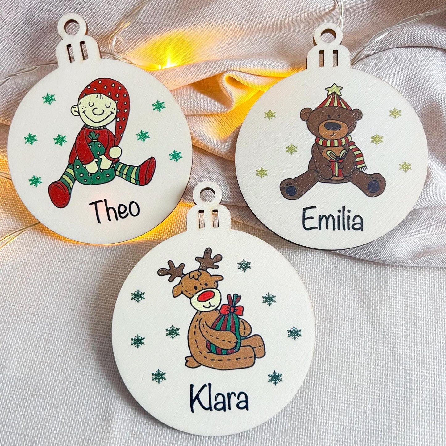 Personalisierte Weihnachtskugel aus Holz  Mit Name  Weihnachtsdeko aus Holz  Bunter  UV Druck Motiv 10