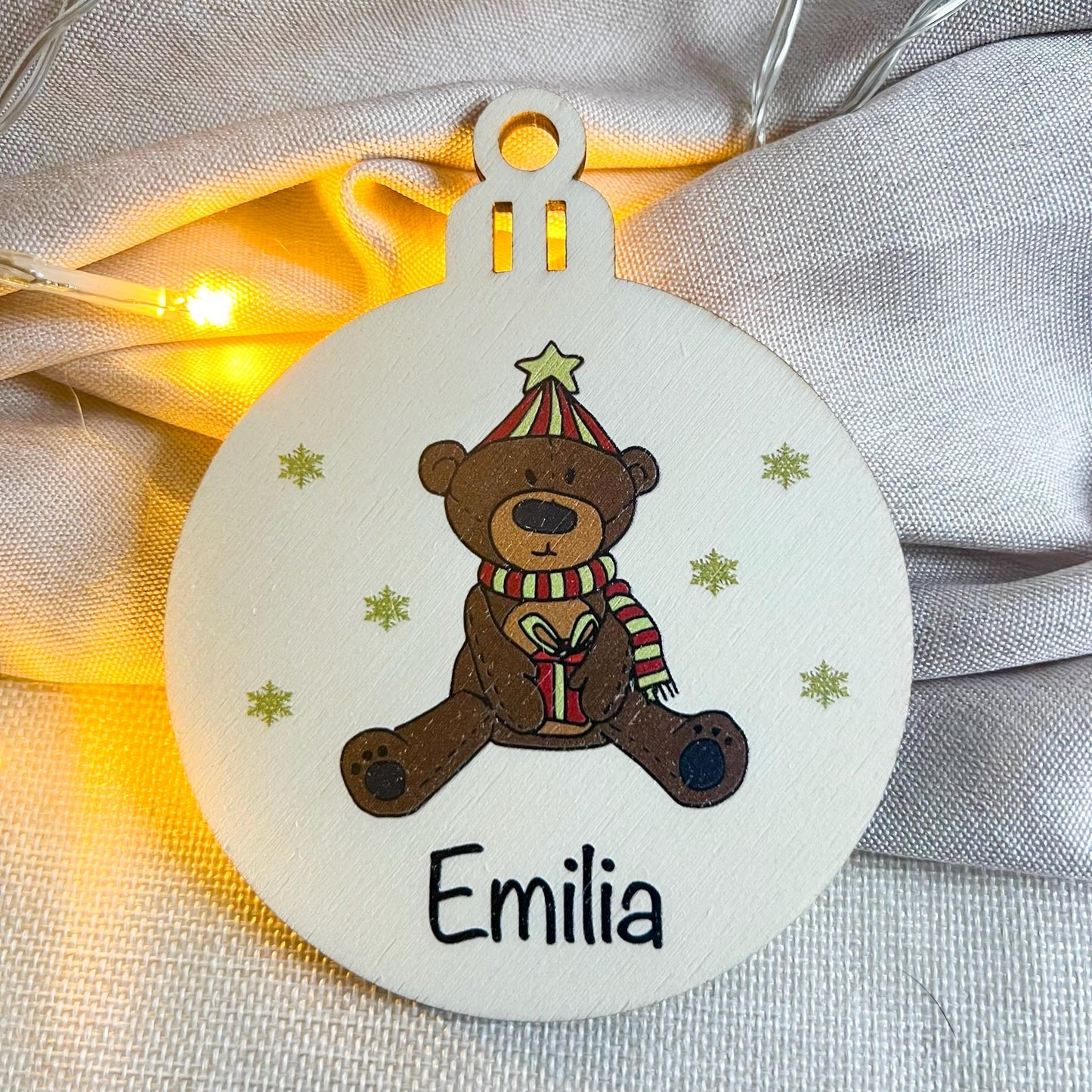 Personalisierte Weihnachtskugel aus Holz  Mit Name  Weihnachtsdeko aus Holz  Bunter  UV Druck Motiv 10
