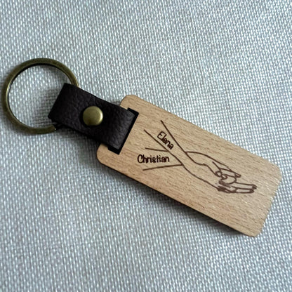 Personalisierter Holz Schlüsselanhänger  Valentinstagsgeschenk mit Lasergravurgravur