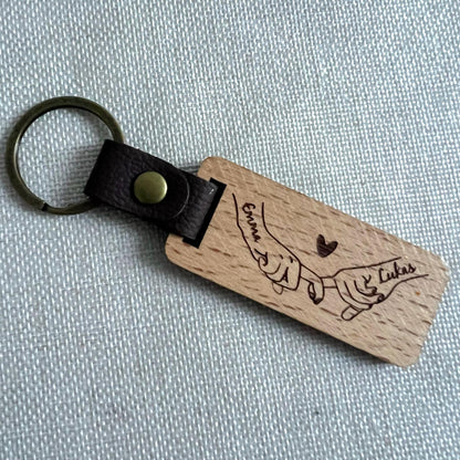 Personalisierter Holz Schlüsselanhänger  Valentinstagsgeschenk mit Lasergravurgravur