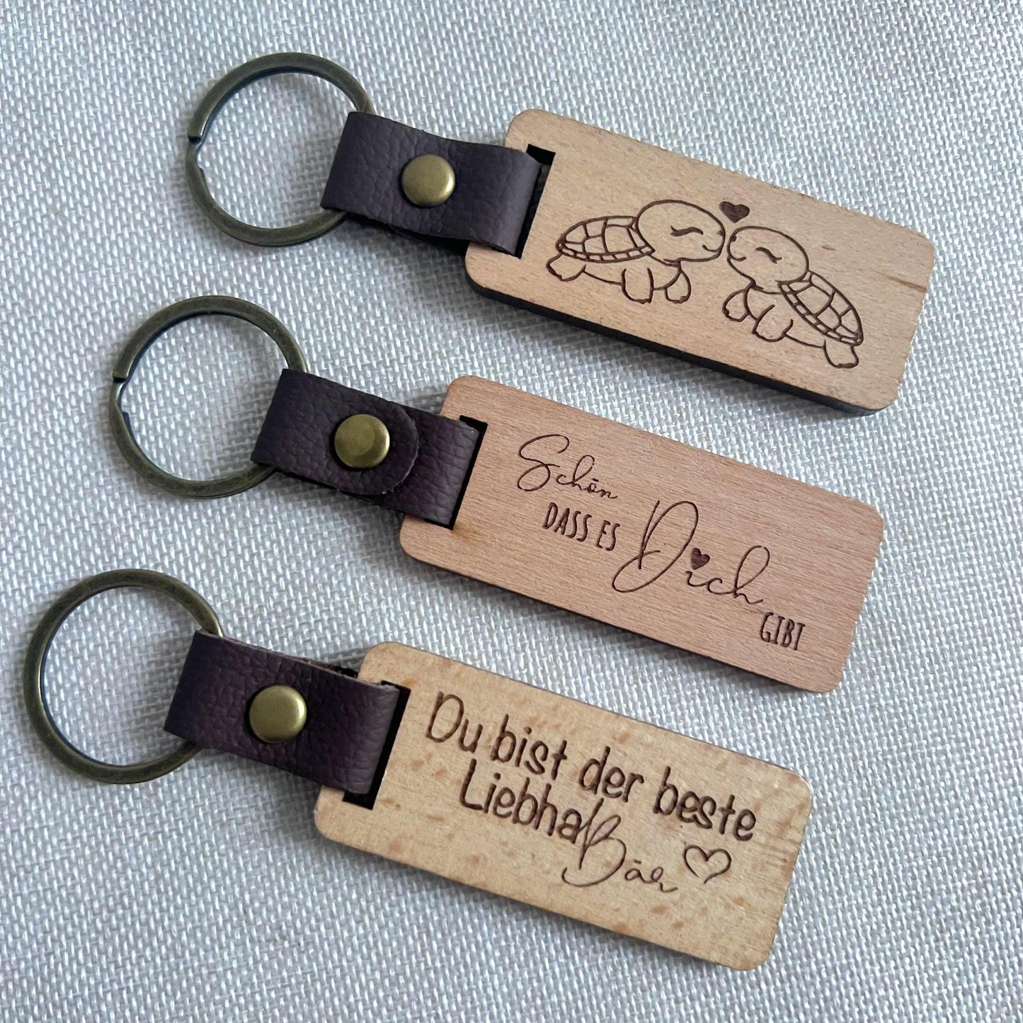 Personalisierter Holz Schlüsselanhänger  Valentinstagsgeschenk mit Lasergravurgravur