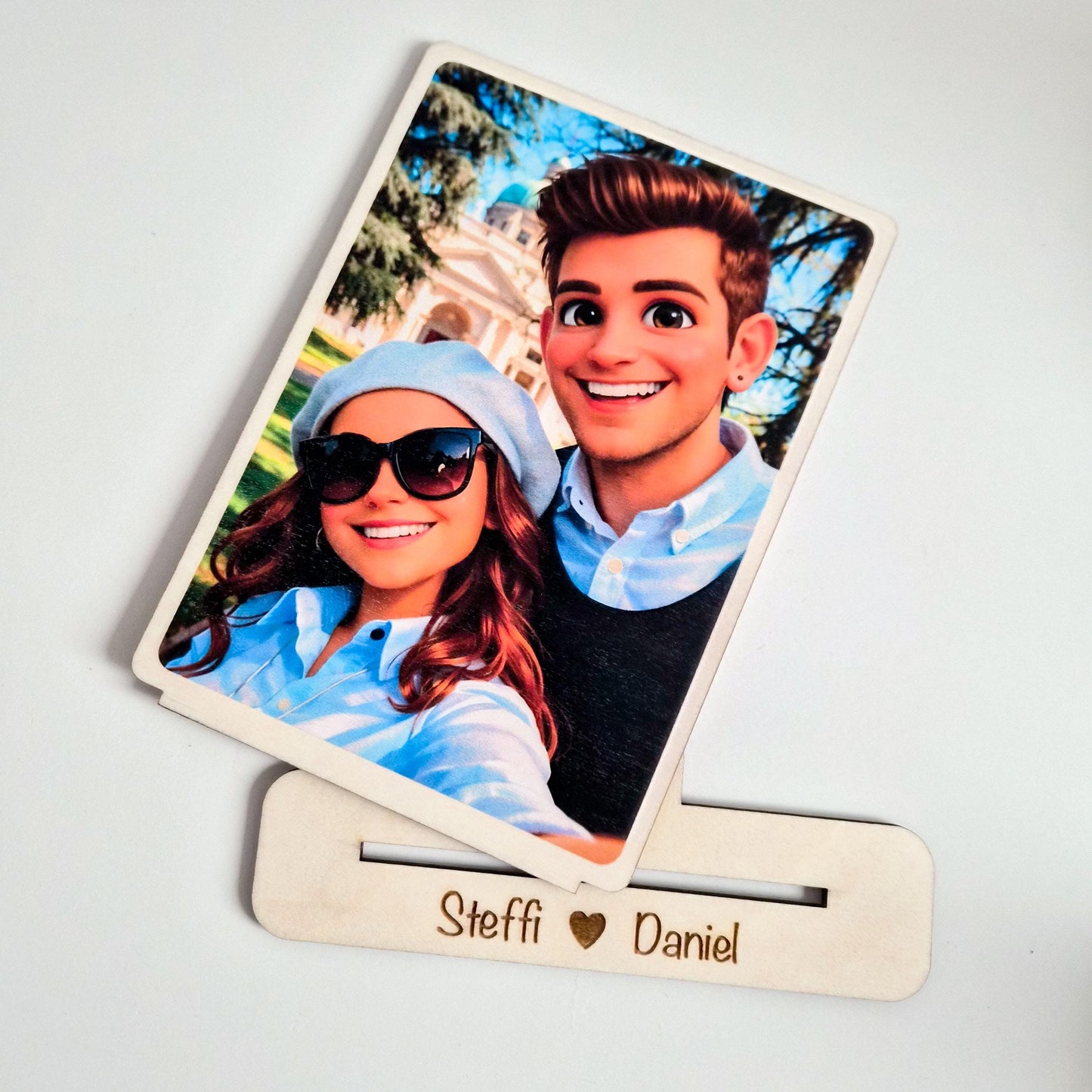 Foto auf Holz mit personalisierten Aufsteller mit  3D Cartoon Stil  UV-Druck  Geschenk zu Valentinstag mit Namen oder Wunschtext