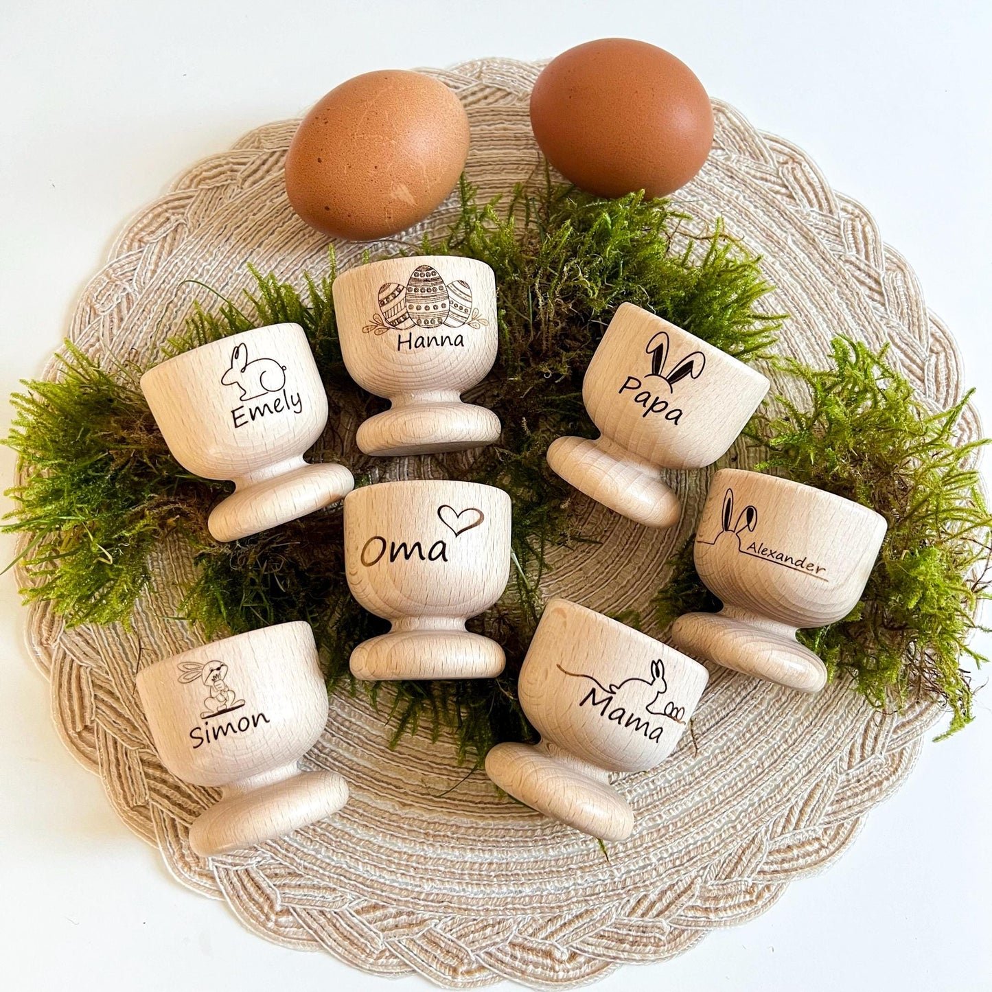 Eierbecher personalisiert mit Name aus Holz  Eierbecher zu Ostern  Osterdeko für Frühstückstisch