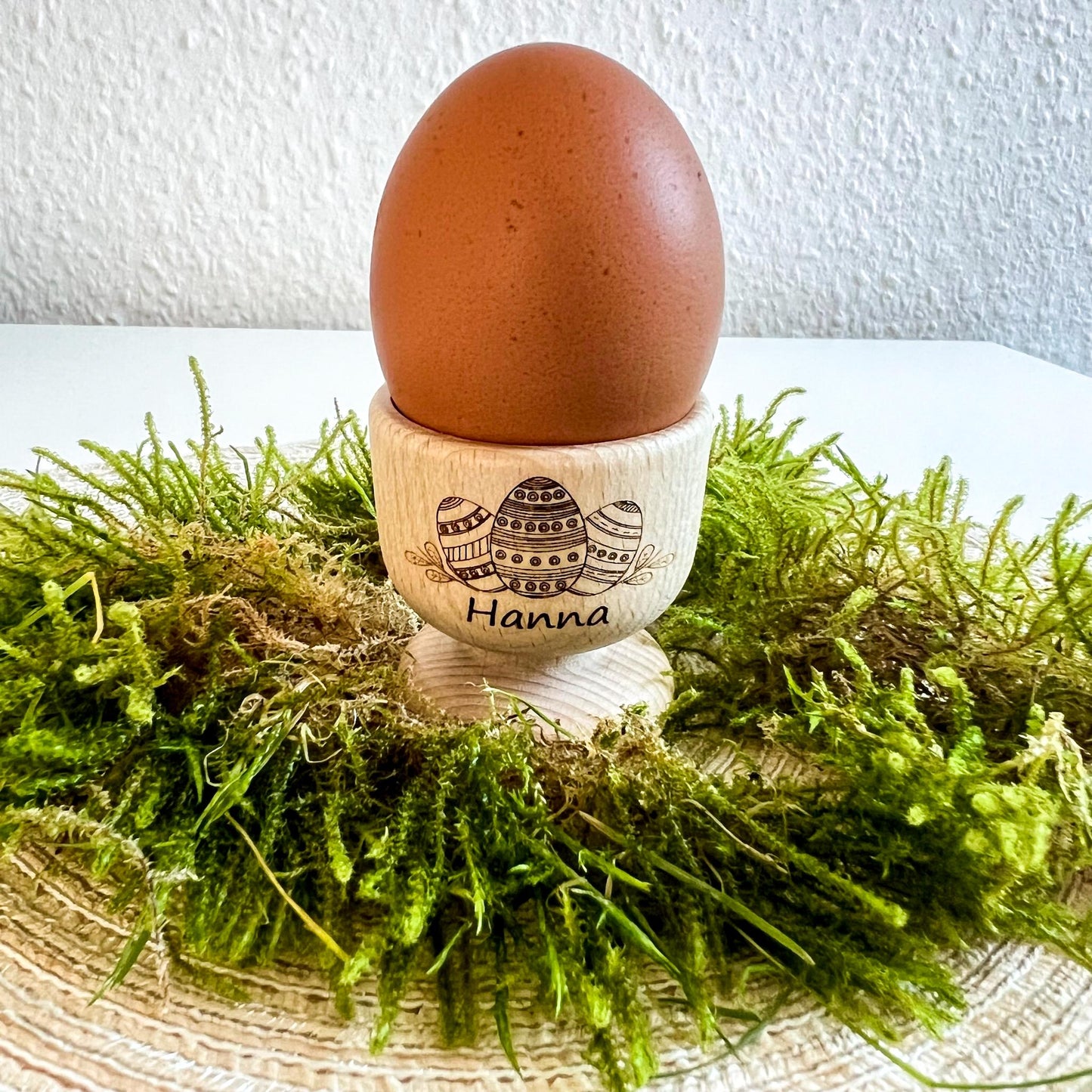 Eierbecher personalisiert mit Name aus Holz  Eierbecher zu Ostern  Osterdeko für Frühstückstisch